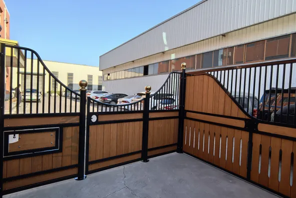 Classic Hinged Horse Stall Front Panels – Smile Arch Design