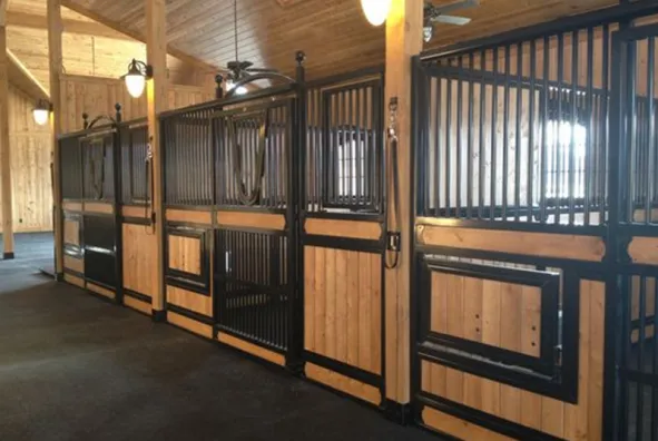 Luxury Design Sliding Stall Door – Arched Elegance for Your Barn